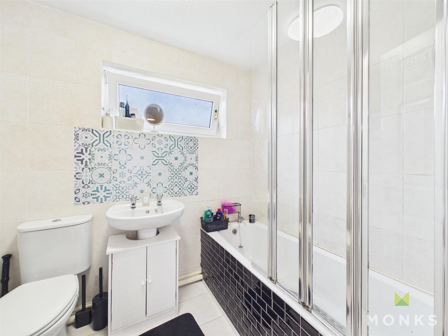 3 Derwent Avenue, Shrewsbury, SY1 3RQ For Sale